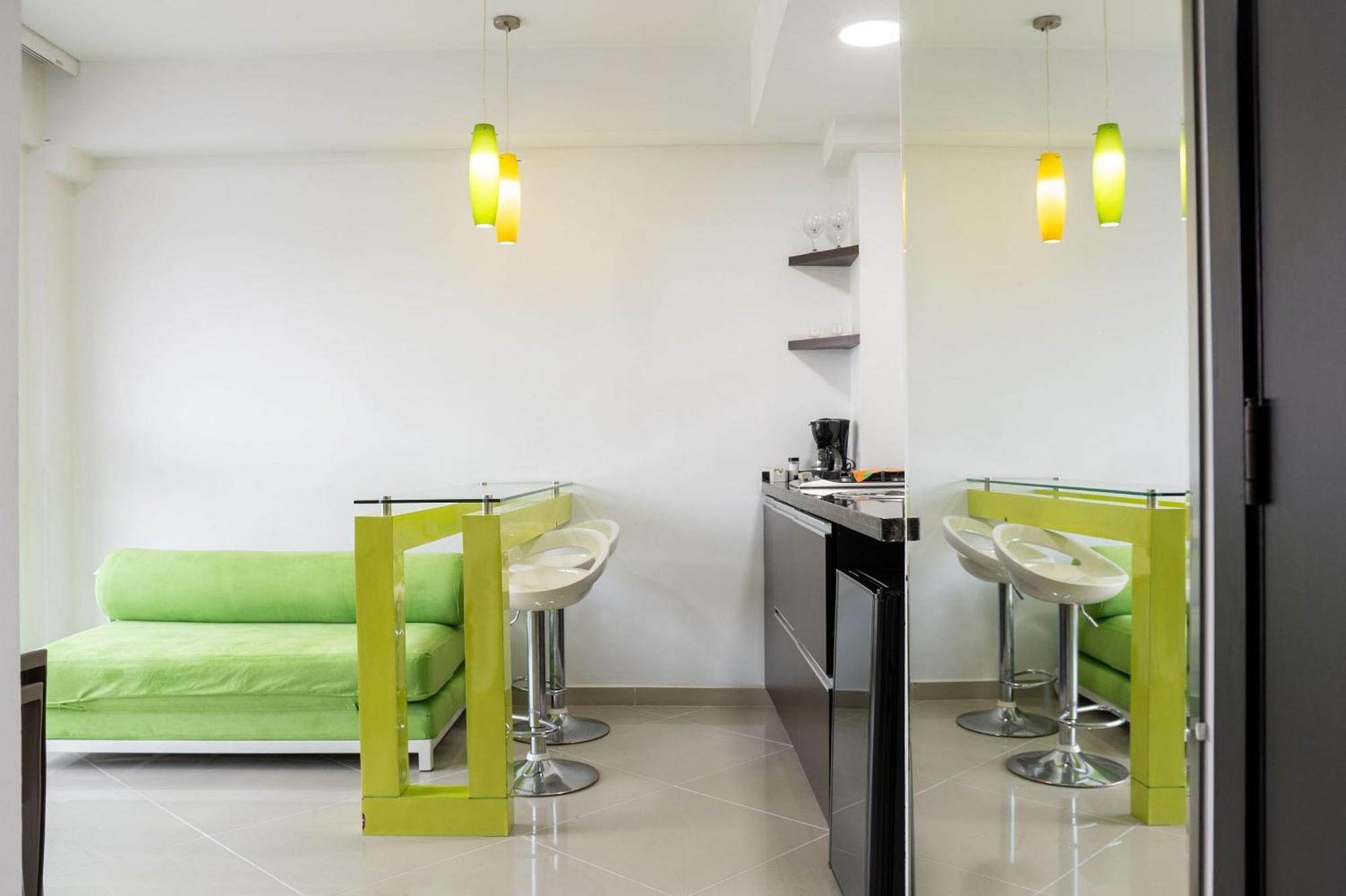 Hotel Piaro In Suites Cali Exterior foto